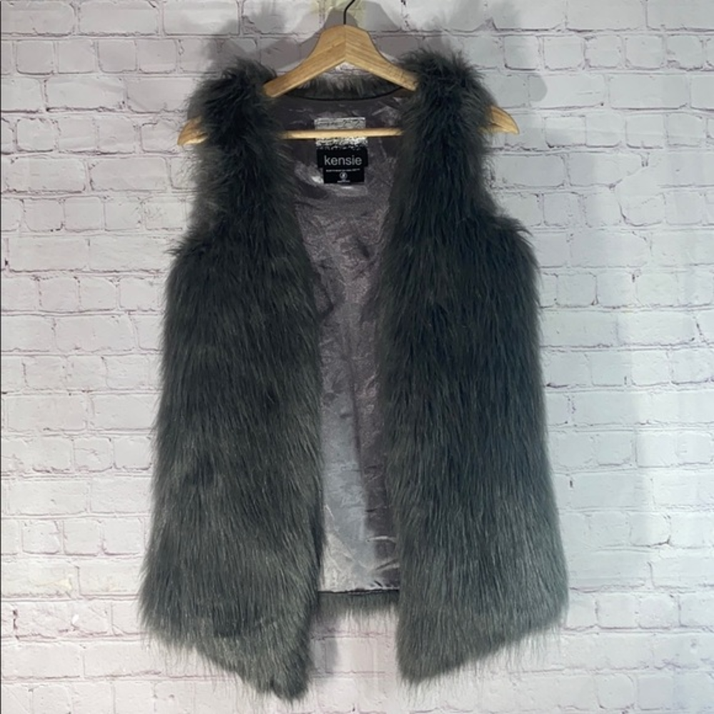 Kensie Faux Fur Gray Vest‎
